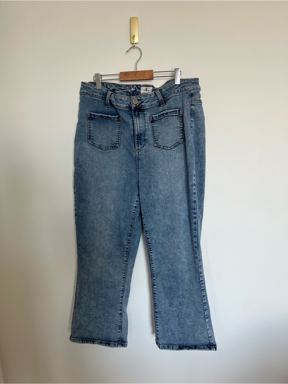 Classic High-Rise Blue Women's Jeans front pockets wide leg
